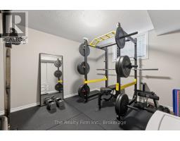 27 CATHERINE STREET - 43