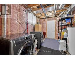 27 CATHERINE STREET - 44