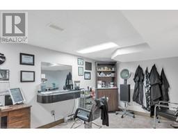 118 WILSON Avenue - 24