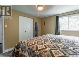 191 DIEFENBAKER Drive - 18