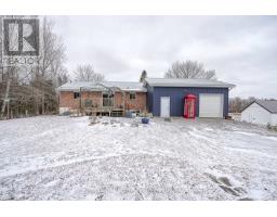 417 10TH CONCESSION ROAD - 43