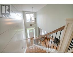 82 SUNVIEW DRIVE - 16