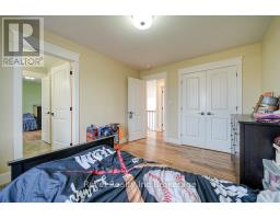 82 SUNVIEW DRIVE - 23
