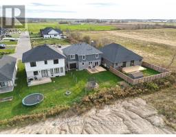 82 SUNVIEW DRIVE - 44