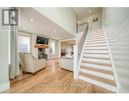 82 SUNVIEW DRIVE - 5