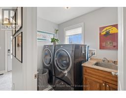 4 CLAYTON STREET - 10