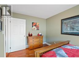 4 CLAYTON STREET - 27