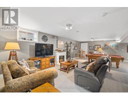 4 CLAYTON STREET - 31