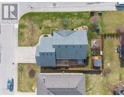 4 CLAYTON STREET - 47