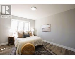 305 SIMCOE STREET - 33