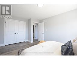305 SIMCOE STREET - 35