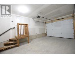 305 SIMCOE STREET - 41
