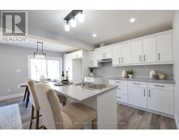 305 SIMCOE STREET - 8