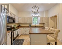584 GRANT STREET - 10