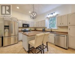 584 GRANT STREET - 11