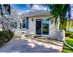 63 HAWKINS CRESCENT - 44