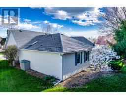 63 HAWKINS CRESCENT - 48