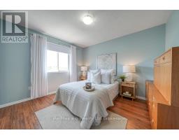 25 ROSSITER ROAD - 17