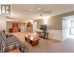 68 KEATS DRIVE - 19
