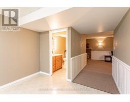 68 KEATS DRIVE - 21