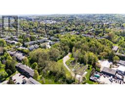 760 BERKSHIRE DRIVE - 44