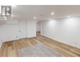 1018 WARWICK STREET - 21