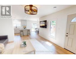 1018 WARWICK STREET - 4
