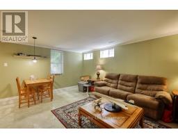 699 KIPPS LANE - 32