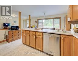18 COWAN STREET E - 17