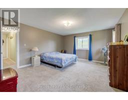 18 COWAN STREET E - 20