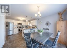 32 ESSELTINE DRIVE - 17