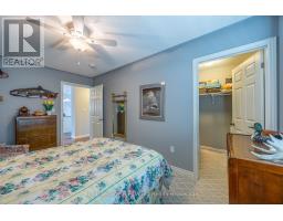 32 ESSELTINE DRIVE - 19