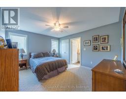 32 ESSELTINE DRIVE - 22