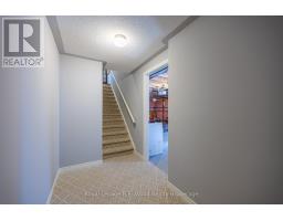 32 ESSELTINE DRIVE - 25