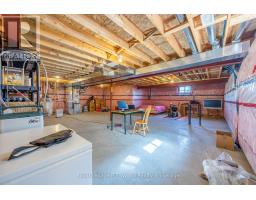32 ESSELTINE DRIVE - 27