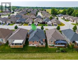 32 ESSELTINE DRIVE - 33