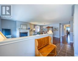 32 ESSELTINE DRIVE - 7