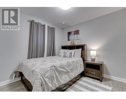 9 CLOVER CIRCLE - 33