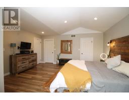 4 LANGRELL AVENUE - 24
