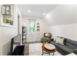 29 KING CRESCENT - 37