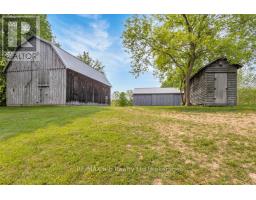 210 BEACH LANE - 32