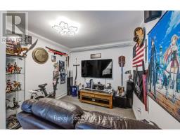 687 ADELAIDE STREET - 12