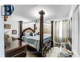 687 ADELAIDE STREET - 13