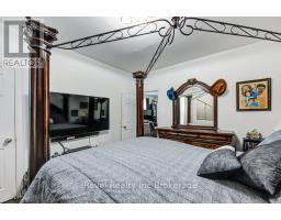 687 ADELAIDE STREET - 15