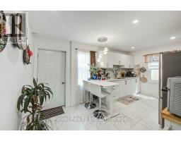 687 ADELAIDE STREET - 19