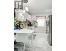 687 ADELAIDE STREET - 22