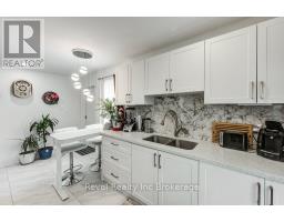 687 ADELAIDE STREET - 23