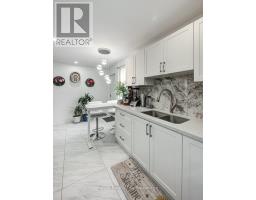 687 ADELAIDE STREET - 24