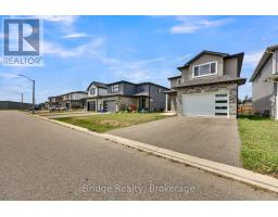 66 CASH CRESCENT - 1