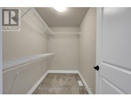 66 CASH CRESCENT - 21